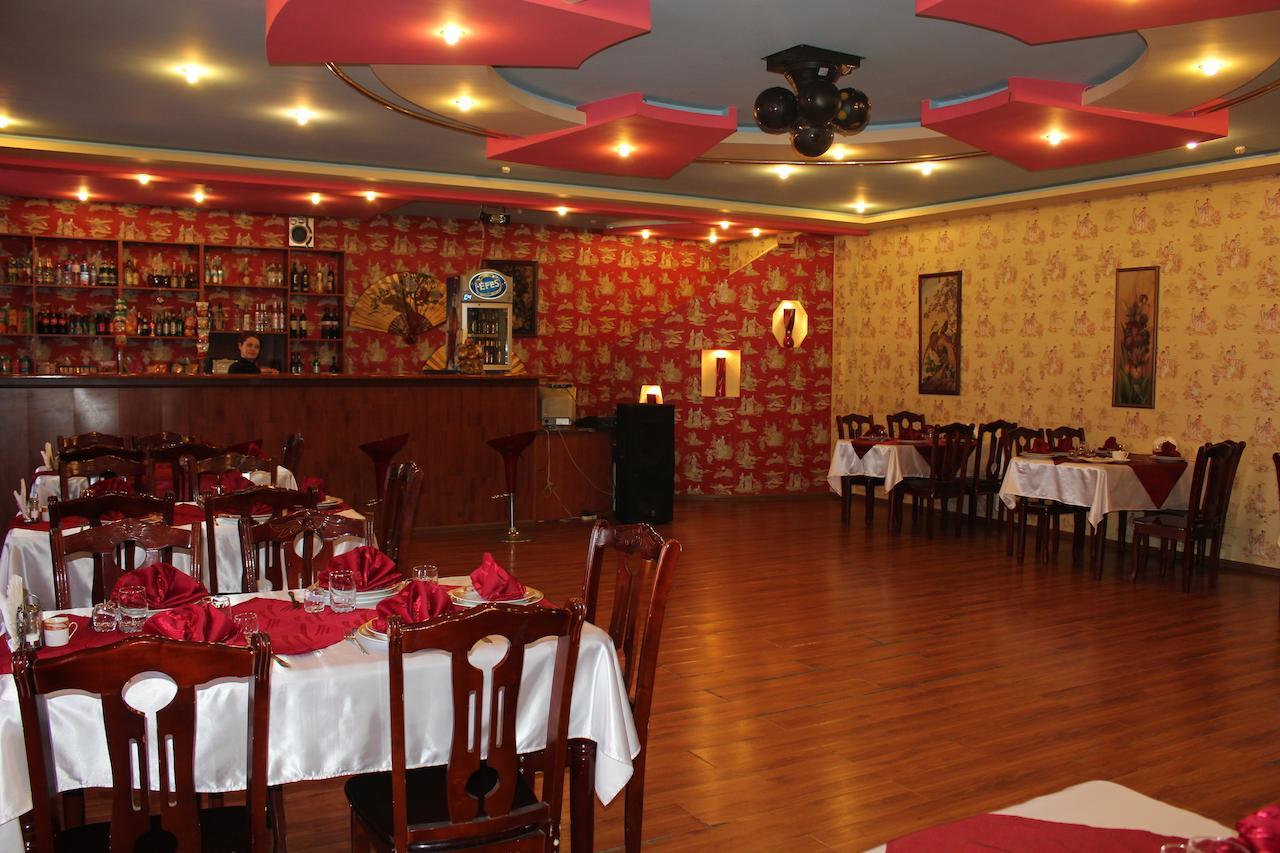 Temirtau Pekin Hotel מראה חיצוני תמונה